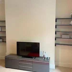  Apartment Beautiful 2 Bedroom Apartment- Prime Location, Centre